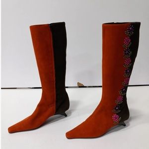 Dead stock moschino boots embroidered orange brown